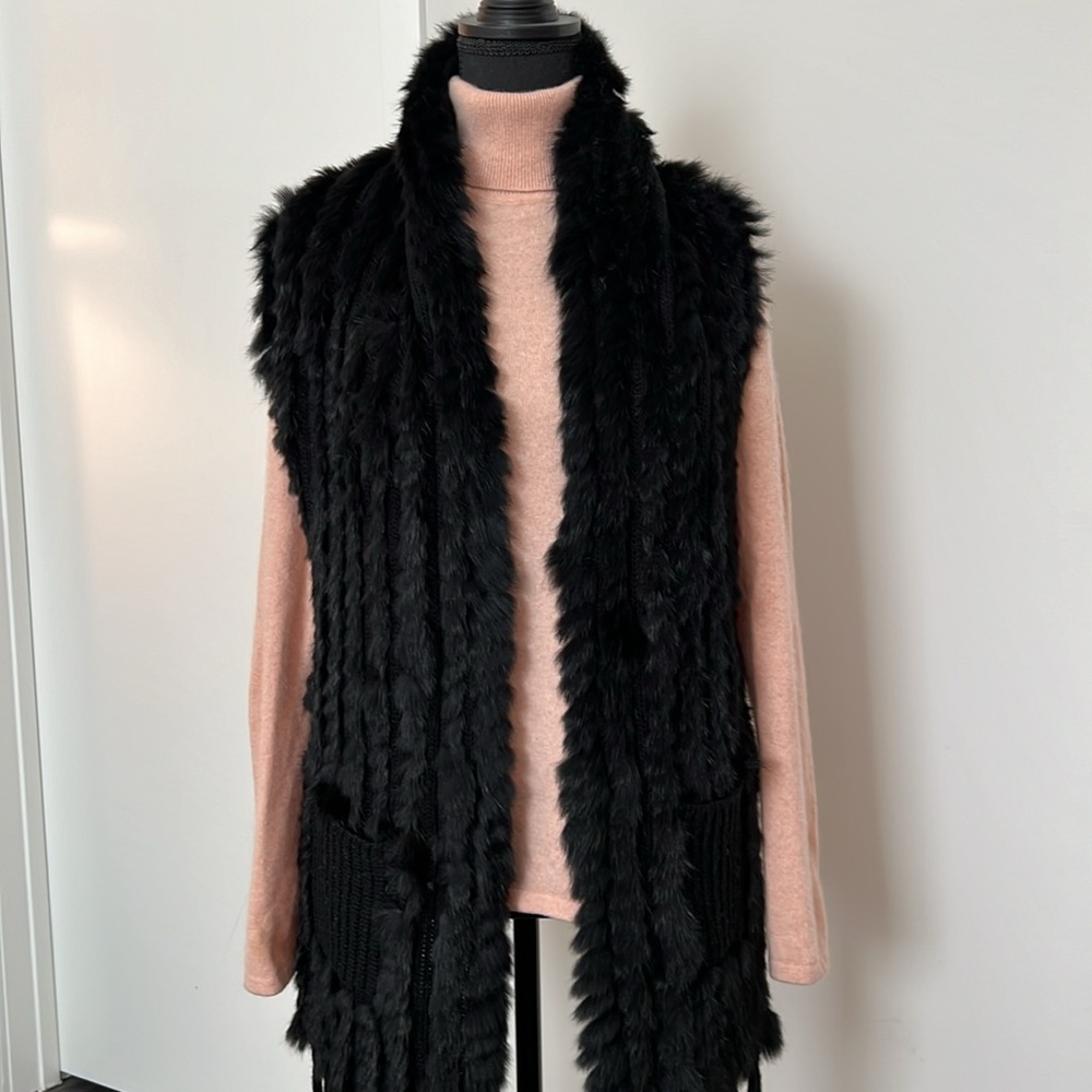 Chic fur fringed vest